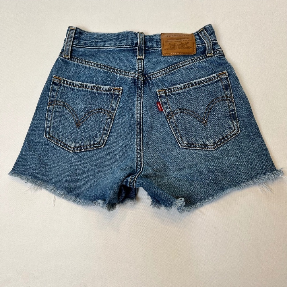 Levi’s Distressed Ribcage Cut-Off Jean Shorts - Picture 4 of 13
